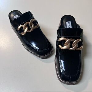 Steve Madden Black Faux Leather Gold Chain block heel slip on shoes size 6.5